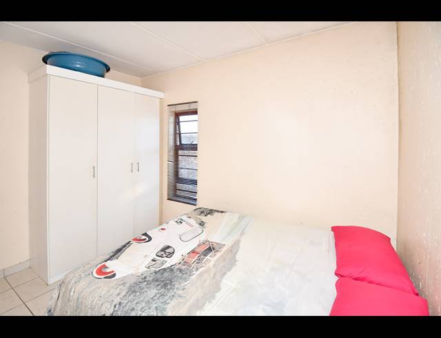 2 BEDROOM APARTMENT FOR SALE IN NORTH RIDING AH